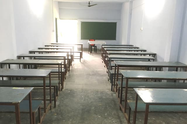 Malda Paramedical College